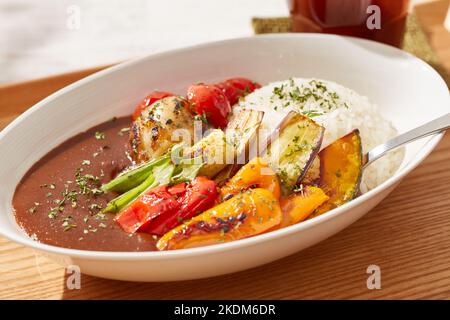 Piatto di riso al curry in stile giapponese Foto Stock