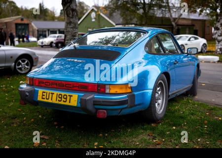 1979 Porsche 911 ‘EUT 199T’ in mostra alla spaventosa Assemblea delle Auto tenutasi presso il Bicester Heritage Centre il 30th ottobre 2022 Foto Stock