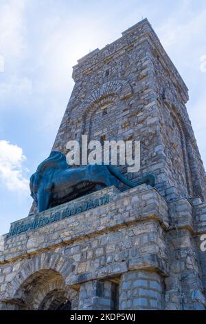 Monumento alla libertà che commemora la battaglia al passo Shipka nel 1877-1878 In Bulgaria Foto Stock