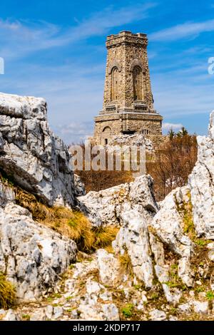 Monumento alla libertà che commemora la battaglia al passo Shipka nel 1877-1878 In Bulgaria Foto Stock