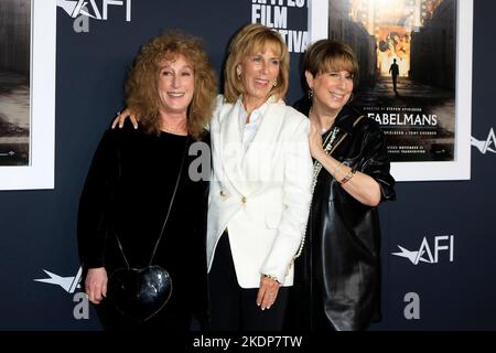 LOS ANGELES - 6 NOVEMBRE: Anne Spielberg, Nancy Spielberg, sue Spielberg al festival AFI - The Fabelmans al TCL Chinese Theater IMAX il 6 novembre 2022 a Los Angeles, CA Foto Stock