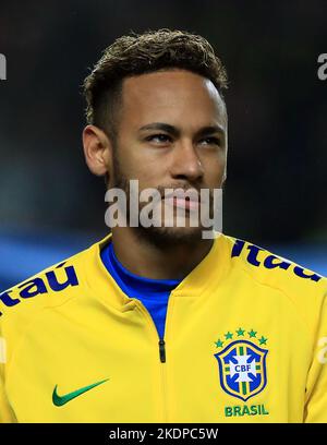 Foto del file datata 20-11-2018 di Neymar, Brasile. Protagonista per il Brasile. Difensivamente solida e con una serie entusiasmante di nuove opzioni di attacco che alleggeriscono il peso sul talismano Neymar, la nazione più vincente della competizione è stata installata come preferita prima del torneo. Stanno cercando di realizzare la loro prima finale di Coppa del mondo da quando hanno vinto l'ultimo dei loro cinque titoli 20 anni fa. Data di emissione: Martedì 8 novembre 2022. Foto Stock