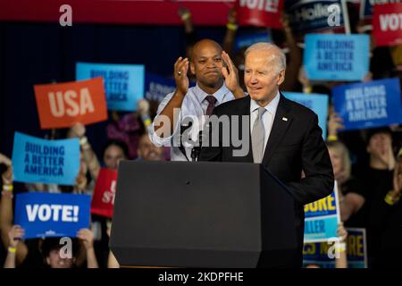 Bowie, Stati Uniti d'America. 07th Nov 2022. Il presidente Joe Biden parla ad un partito democratico del Maryland uscire il Rally di voto per il candidato gubernatorial Wes Moore alla Bowie state University a Bowie, Maryland 8 novembre 2022. (Foto di Dominick Sokotoff/Sipa USA) Credit: Sipa USA/Alamy Live News Foto Stock