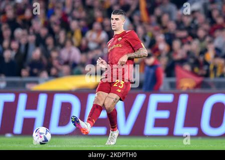 Roma, Italia. 06th Nov 2022. Gianluca Mancini di AS Roma durante la Serie A match tra Roma e Lazio allo Stadio Olimpico, Roma, Italia, il 6 novembre 2022. Credit: Giuseppe Maffia/Alamy Live News Foto Stock