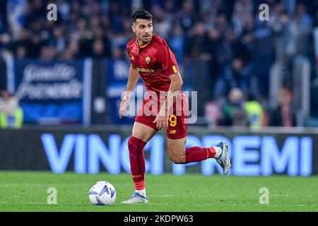 Roma, Italia. 06th Nov 2022. Mehmet Celik di AS Roma durante la Serie A match tra Roma e Lazio allo Stadio Olimpico di Roma il 6 novembre 2022. Credit: Giuseppe Maffia/Alamy Live News Foto Stock
