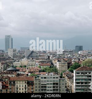 Torino, Italia. Aprile 12, 2019. La città di Torino e la Mole Antonelliana vista dalla collina del Monte dei Cappuccini Foto Stock