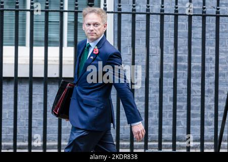 Downing Street, Londra, Regno Unito. 8th novembre 2022. Grant Shapps MP, Segretario di Stato per le imprese, l'energia e la strategia industriale, partecipa alla riunione settimanale del Gabinetto al 10 di Downing Street. Foto di Amanda Rose/Alamy Live News Foto Stock