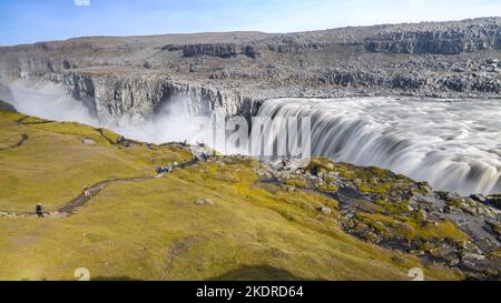 Panoramica della cascata di Dettifoss in Islanda. È la cascata più potente d'Europa Foto Stock