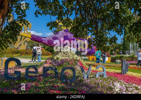 GENOVA, ITALIA, 28 APRILE 2022 - Flower arrangiamenti a Euroflora 2022 a Genova, festival internazionale della floricoltura, a Genova parchi Nervi. Foto Stock