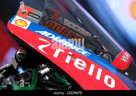 Milano, Italia. 8 novembre 2022, primo piano di Francesco Bagnaia Ducati GP21 esposto alla 79th edizione di EICMA, Salone Internazionale del ciclo e del motociclo a Milano, 8 novembre 2022. Credit: Roberto Tommasini/Alamy Live News Foto Stock