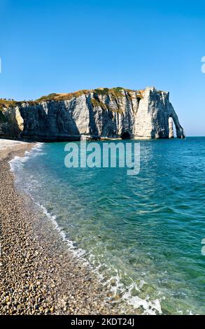 Etretat Normandia Francia. Le scogliere di gesso Foto Stock