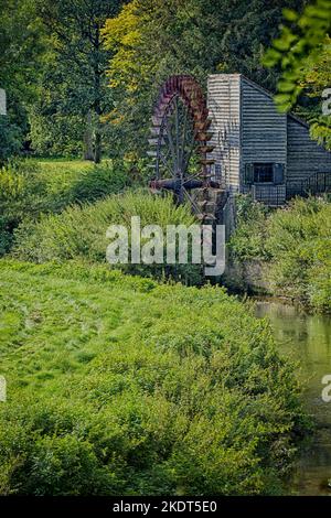 Ruota ad acqua a Painshill Park Cobham Surrey Foto Stock