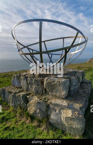 Monumento commemorativo allo sviluppo radar del WW2 su St. Aldhelm’s Head, Worth Matravers, Dorset, Regno Unito, gennaio. Foto Stock