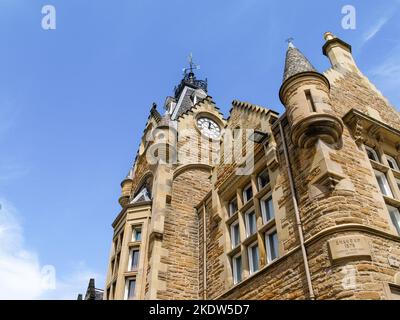 Portobello Beach Scotland - Giugno 25 2009; struttura tradizionale dell'edificio storico che ospita la stazione di polizia con targa incisa che chiama Thomas Wood Esq Foto Stock