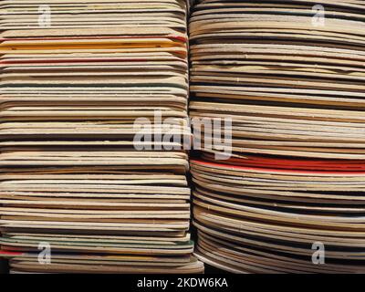 molti stuoie per una pinta di birra Foto Stock