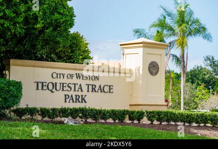 Weston, FL, USA - 8 novembre 2022: Foto del Tequesta Trace Park Foto Stock