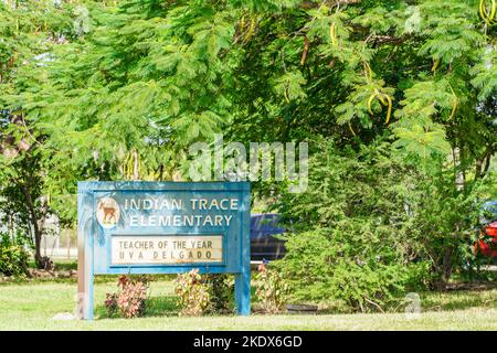 Weston, FL, USA - 8 novembre 2022: Foto della scuola elementare di Indian Trace Foto Stock