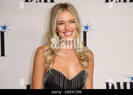 Nashville, Stati Uniti. 08th Nov 2022. Mackenzie Carpenter arriva al 67th° BMI Country Awards che si tiene presso il BMI Building il 8 novembre 2022 a Nashville, Tennessee. © Curtis Hilbun/AFF-USA.COM Credit: AFF/Alamy Live News Foto Stock