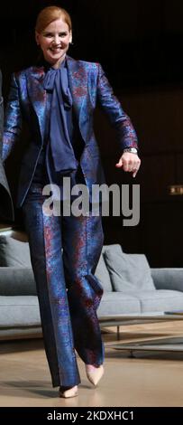 8 novembre 2022, Atene, Grecia: L'attrice STATUNITENSE SARAH RAFFERTY partecipa al secondo ''Change Makers â€“ Fashion: The Road Ahead for Vogue Greece'' presso la Sala Concerti di Atene (Credit Image: © Aristidis Vafeiadakis/ZUMA Press Wire) Foto Stock