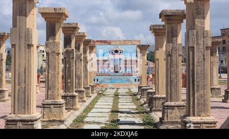 Vista della pittura del Tempio di Bhadrinath sulla spiaggia di Dwarka, Dwarka, Gujarat, India. Foto Stock