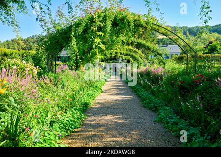 Giverny Normandia Francia. La casa di Monet dal giardino Foto Stock