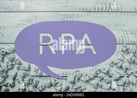 Scrittura testo visualizzato RPA, Word per automazione di processo robotica dalla tecnologia di automazione dei processi aziendali Foto Stock