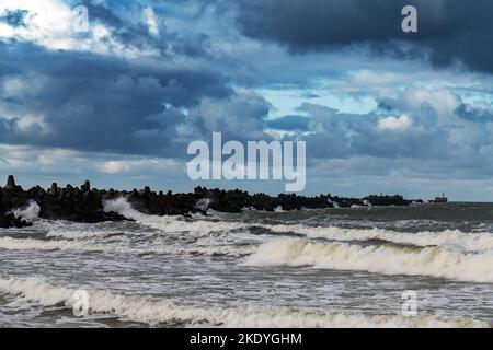 Vecchie fortificazioni costiere vicino a Liepaja, Lettonia. Foto Stock