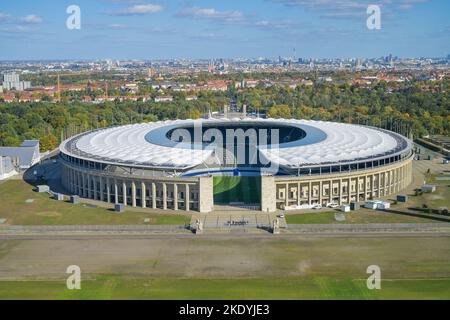 Olympiastadion, Olympiapark, Westend, Charlottenburg di Berlino, Deutschland Foto Stock