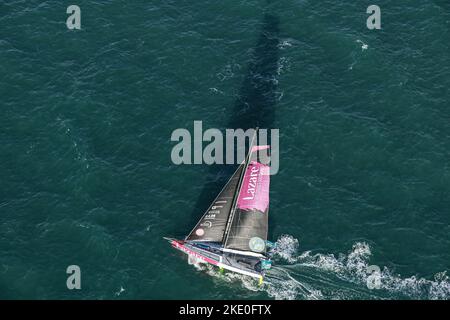 Inizia la gara LE TURQUAIS Tanguy - LAZARE - IMoca durante la Route du Rhum-destinazione Guadalupa 2022, corsa transatlantica solista, Saint-Malo - Guadalupa (6.562 chilometri) il 6 novembre 2022 a Saint-Malo, Francia - Foto Pierre Bouras / DPPI Foto Stock