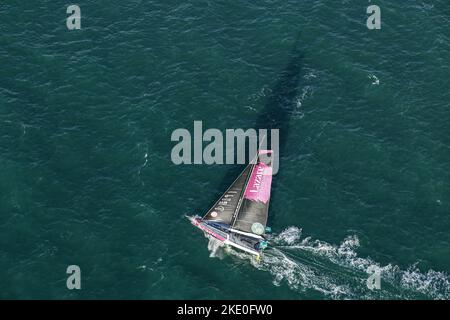 Inizia la gara LE TURQUAIS Tanguy - LAZARE - IMoca durante la Route du Rhum-destinazione Guadalupa 2022, corsa transatlantica solista, Saint-Malo - Guadalupa (6.562 chilometri) il 6 novembre 2022 a Saint-Malo, Francia - Foto Pierre Bouras / DPPI Foto Stock