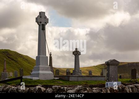 Una bella foto della tomba di Flora MacDonald a Kilmuir, Scozia Foto Stock