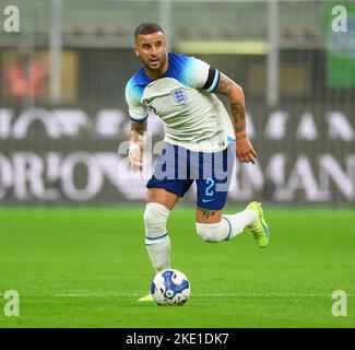 23 ottobre 2022 - Italia / Inghilterra - UEFA Nations League - Gruppo 3 - San Siro 23 ottobre 2022 - Italia / Inghilterra - UEFA Nations League. Kyle Walker in Inghilterra durante la partita della UEFA Nations League contro l'Italia. Foto : Mark Pain / Alamy Foto Stock