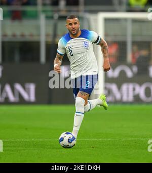 23 ottobre 2022 - Italia / Inghilterra - UEFA Nations League - Gruppo 3 - San Siro 23 ottobre 2022 - Italia / Inghilterra - UEFA Nations League. Kyle Walker in Inghilterra durante la partita della UEFA Nations League contro l'Italia. Foto : Mark Pain / Alamy Foto Stock