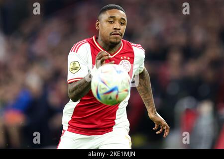 AMSTERDAM, PAESI BASSI - 9 NOVEMBRE: Steven Bergwijn di Ajax durante la partita olandese di Eredivie tra Ajax e Vitesse alla Johan Cruijff Arena il 9 novembre 2022 ad Amsterdam, Paesi Bassi (Foto di Peter Lous/Orange Pictures) Foto Stock