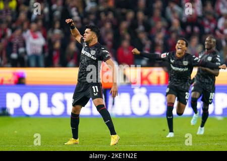 COLONIA, GERMANIA - NOVEMBRE 9: Nadiem Amiri di Bayer 04 Leverkusen festeggia il suo gol durante la partita della Bundesliga tra il 1. FC Koln e Bayer 04 Leverkusen al RheinEnergieStadion il 9 novembre 2022 a Colonia, Germania (Foto di René Nijhuis/Orange Pictures) Foto Stock