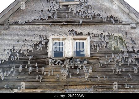 Gernsbach, Germania: Costruzione tradizionale casa nella foresta nera su una facciata fatiscente Foto Stock