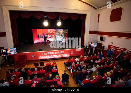 Tylorstown, Regno Unito. 09th Nov 2022. Il manager di Cymru Rob Page annuncia la sua squadra per la Coppa del mondo FIFA 2022 in Qatar presso la Tylorstown Welfare Hall il 9th novembre 2022. Credit: Lewis Mitchell/Alamy Live News Foto Stock