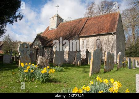 La piccola chiesa storica ridondante di Santa Maria Maddalena (CCT), Tortington, vicino Arundel, Sussex occidentale, Inghilterra Foto Stock