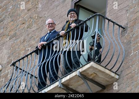 Il cantante italiano Vasco Rossi riceve il lupo capitolino dal sindaco di Roma Roberto Gualtieri in riconoscimento della sua carriera artistica e del suo legame con la città. Roma (Italia) 9 novembre 2022 Foto Stock