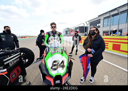 Varie sedi, Italia. 09th Nov 2022. NÂ°84 Loris Cresson bel Kawasaki ZX-10RR TPR Team Pedercini Racing durante il 2022 Superbike SBK Stagione Ritratti Archivio, World Superbike - SBK in varie località, Italia, Novembre 09 2022 Credit: Independent Photo Agency/Alamy Live News Foto Stock