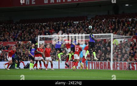 Nottingham, Regno Unito. 09th Nov 2022. Azione di Goalmouth a Nottingham Forest contro Tottenham Hotspur, partita EFL Carabao Cup, al City Ground, Nottingham, Notts., Regno Unito il 9 novembre 2022 Credit: Paul Marriott/Alamy Live News Foto Stock