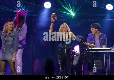 Nashville, Stati Uniti. 09th Nov 2022. Miranda Lambert si esibisce durante i 56th Annual CMA Awards alla Bridgestone Arena di Nashville, Tennessee, mercoledì 9 novembre 2022. Foto di John Angelillo/UPI Credit: UPI/Alamy Live News Foto Stock