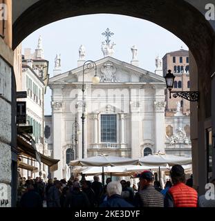 Cattedrale di Mantova. Duomo di San Pietro. Mantova, Italia Foto Stock