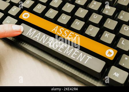 Ispirazione che mostra il segno Asset Management. Concetto di Internet gestito investimento di beni di una persona o di un'azienda Foto Stock