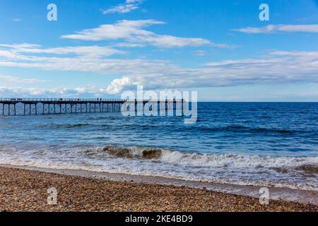 Molo di Saltburn a Saltburn-by-the-Sea vicino a Redcar nel NorthYorkshire Inghilterra Regno Unito costruito nel 1869 da John Anderson ora l'ultimo molo rimasto nello Yorkshire. Foto Stock