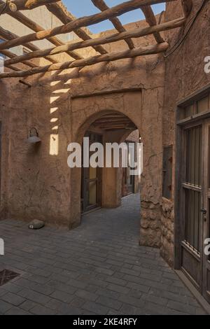 Antico passaggio del patrimonio culturale ad al Seef, Dubai, Emirati Arabi Uniti Foto Stock