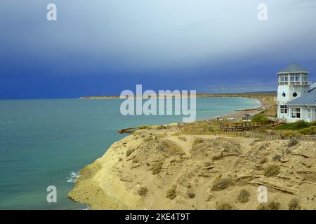 L'Ecocentro appena a sud di Puerto Madryn, Argentina, permette ai visitatori di interagire con il mare e le sue creature Foto Stock