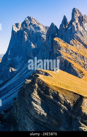 La vista dal Seceda durante la caduta è veramente fenomenale e impressionante allo stesso tempo. Il Seceda è una montagna alta 2519 metri in Alto Adige Foto Stock
