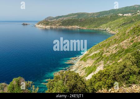 Bella vista panoramica estate a Capo Corse, Francia. Foto Stock