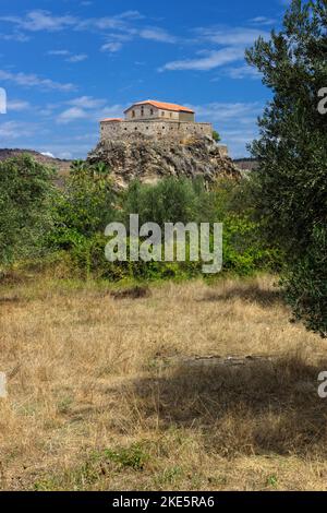 La Chiesa di nostra Signora del bacio dolce (glykfylousa panagia) Petra, Lesbos, Isole del Nord Egeo, Grecia. Foto Stock